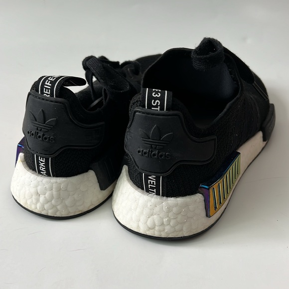 Adidas NMD_R1 Womens Running Shoes Core Black Metallic EE5172 Size 6.5 - Picture 4 of 8
